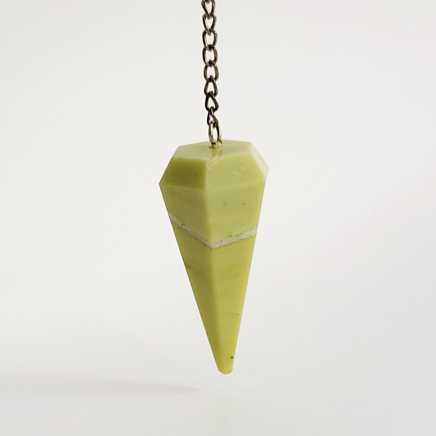 Infinite Stone Pendulum – Grounded Calm, Kundalini Awakening & Heart Balance