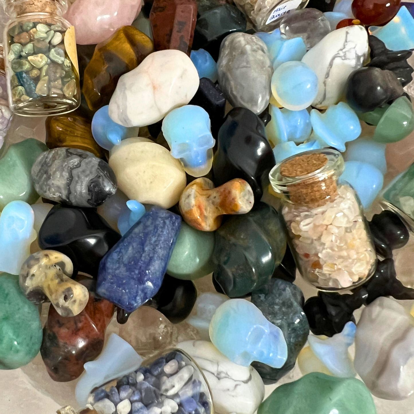 Halloween Mini Surprise – A Spooky Surprise of Mini Crystals