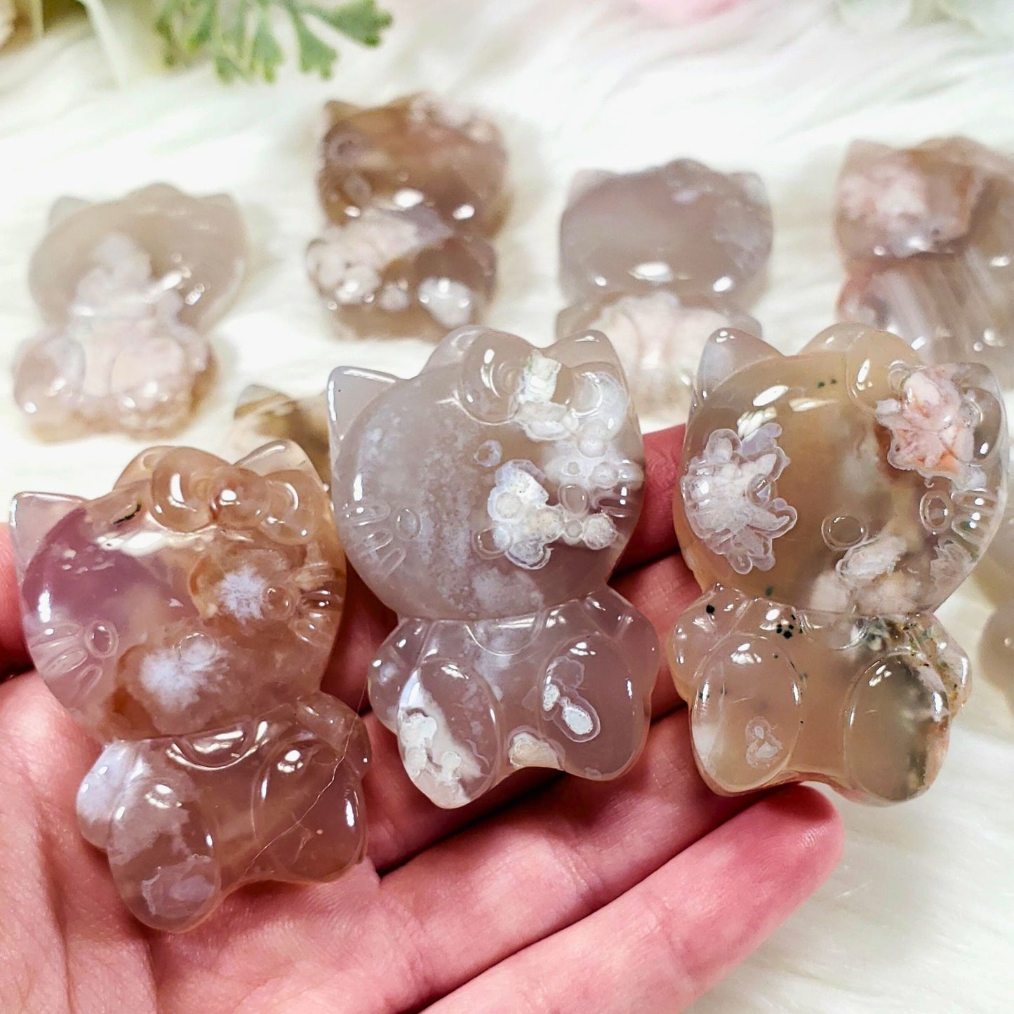 Flower Agate Crystal Hello Kitty in 2 sizes