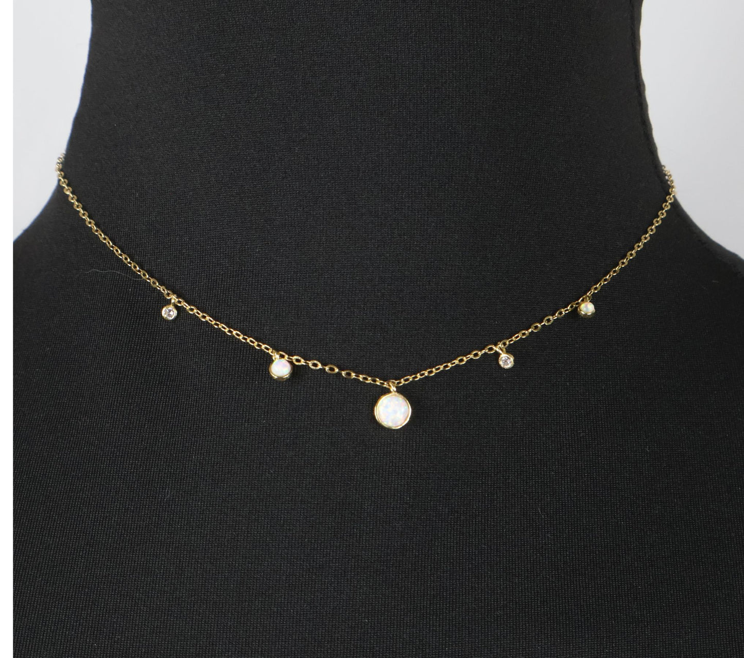 Opal Graceful Choker to Protect your Spirlt