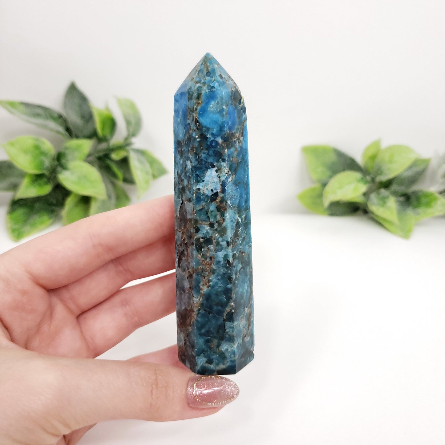 Blue Apatite Point for Clarity, Motivation and Creative Focus