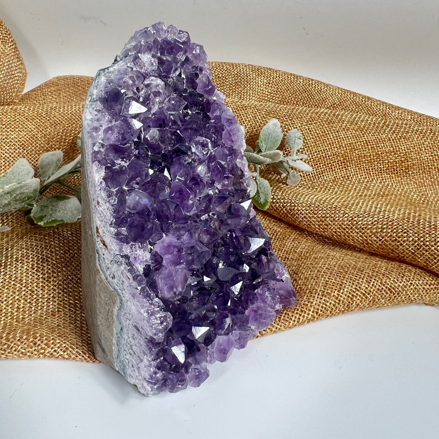 Amethyst Cluster – Crystal for Focus and Emotional Balance