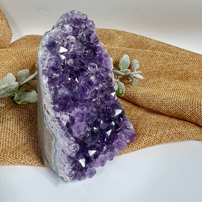 Amethyst Cluster – Crystal for Focus and Emotional Balance