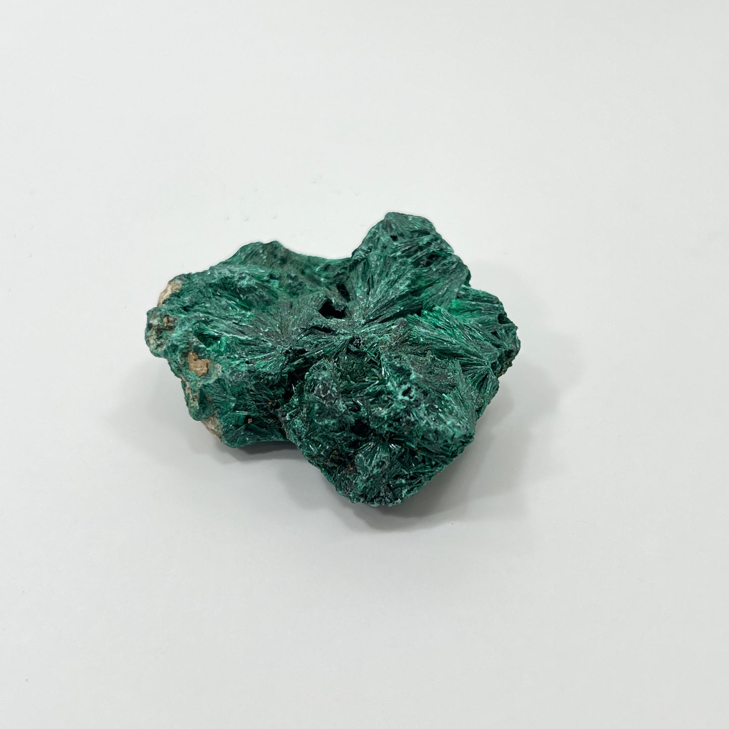 Fibrous Malachite Crystal – Natural Formation (52 × 44 × 20 mm)