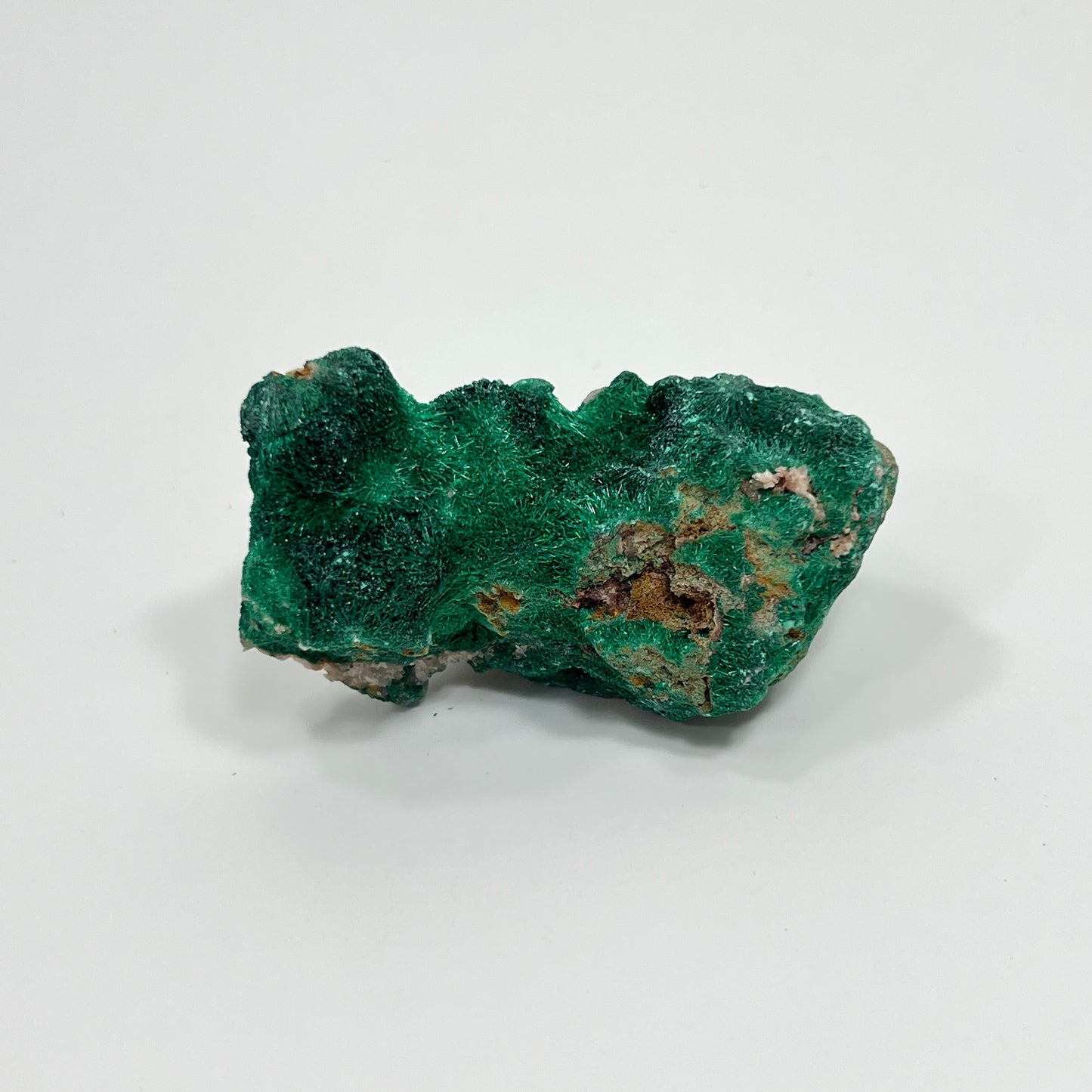 Fibrous Malachite Specimen – Natural Formation (63 × 32 × 32 mm)