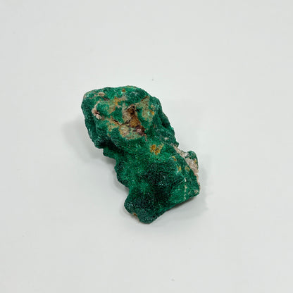 Fibrous Malachite Specimen – Natural Formation (63 × 32 × 32 mm)