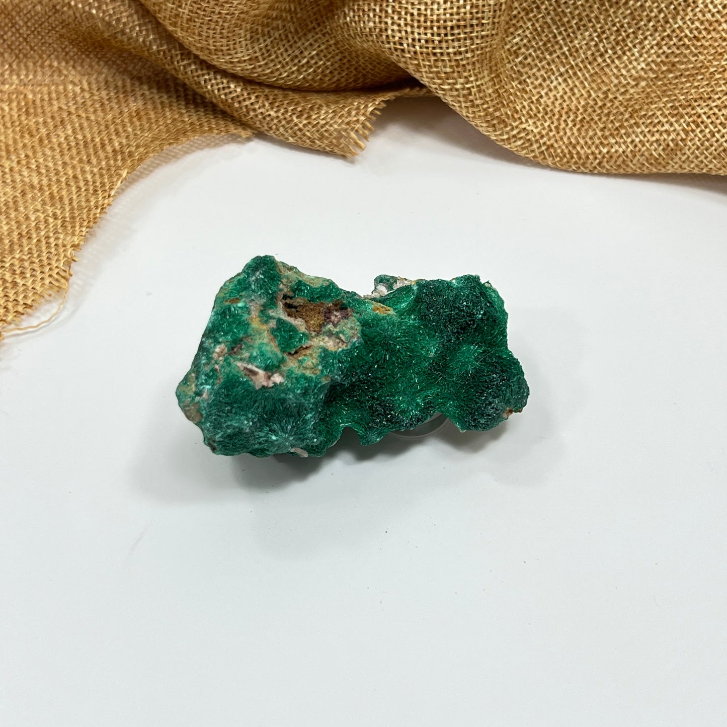 Fibrous Malachite Specimen – Natural Formation (63 × 32 × 32 mm)