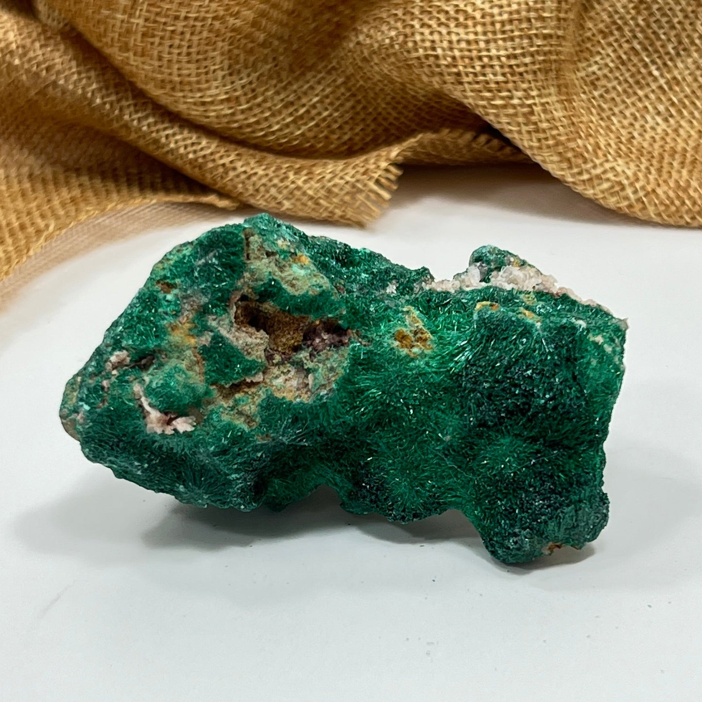Fibrous Malachite Specimen – Natural Formation (63 × 32 × 32 mm)