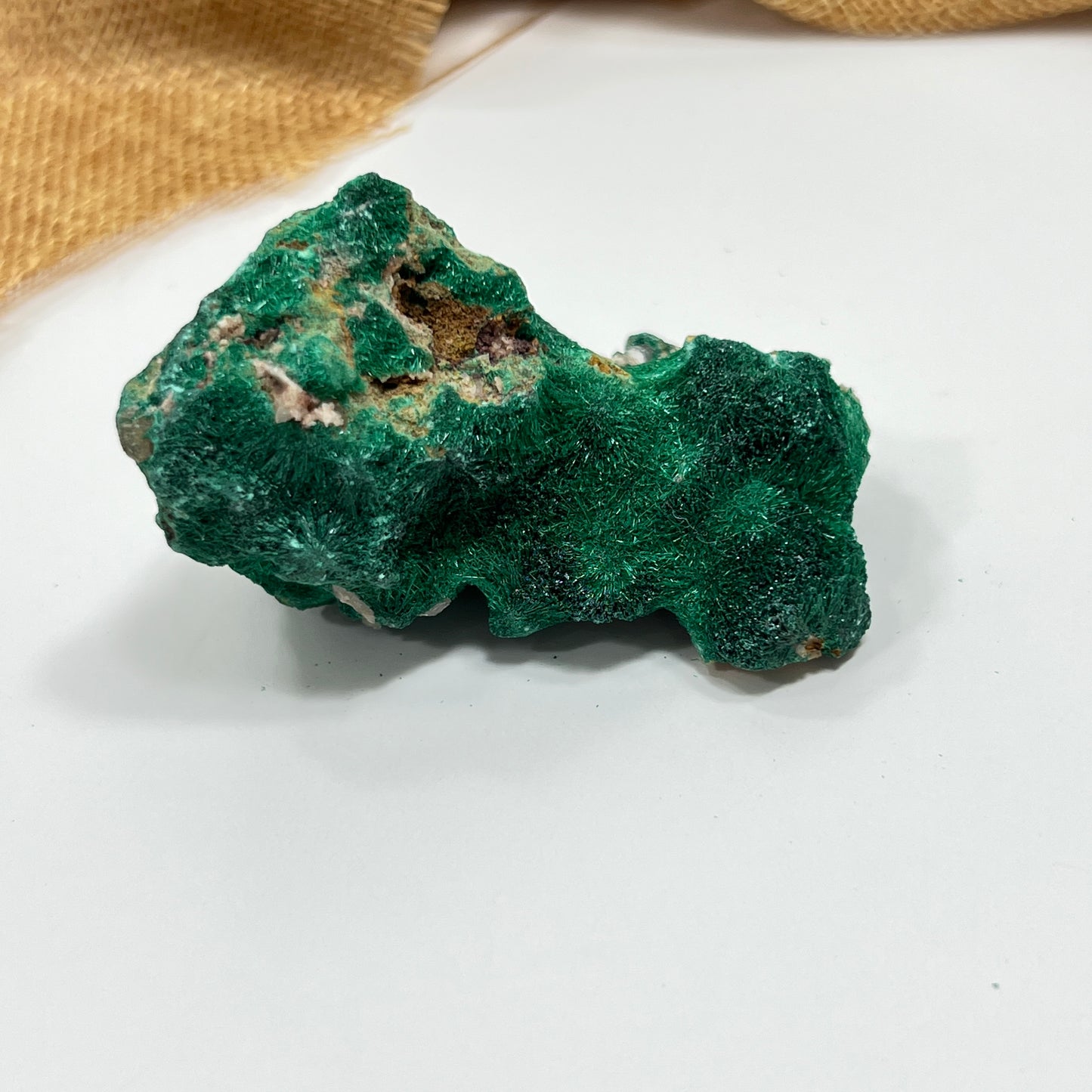 Fibrous Malachite Specimen – Natural Formation (63 × 32 × 32 mm)