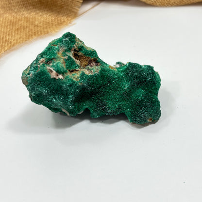 Fibrous Malachite Specimen – Natural Formation (63 × 32 × 32 mm)