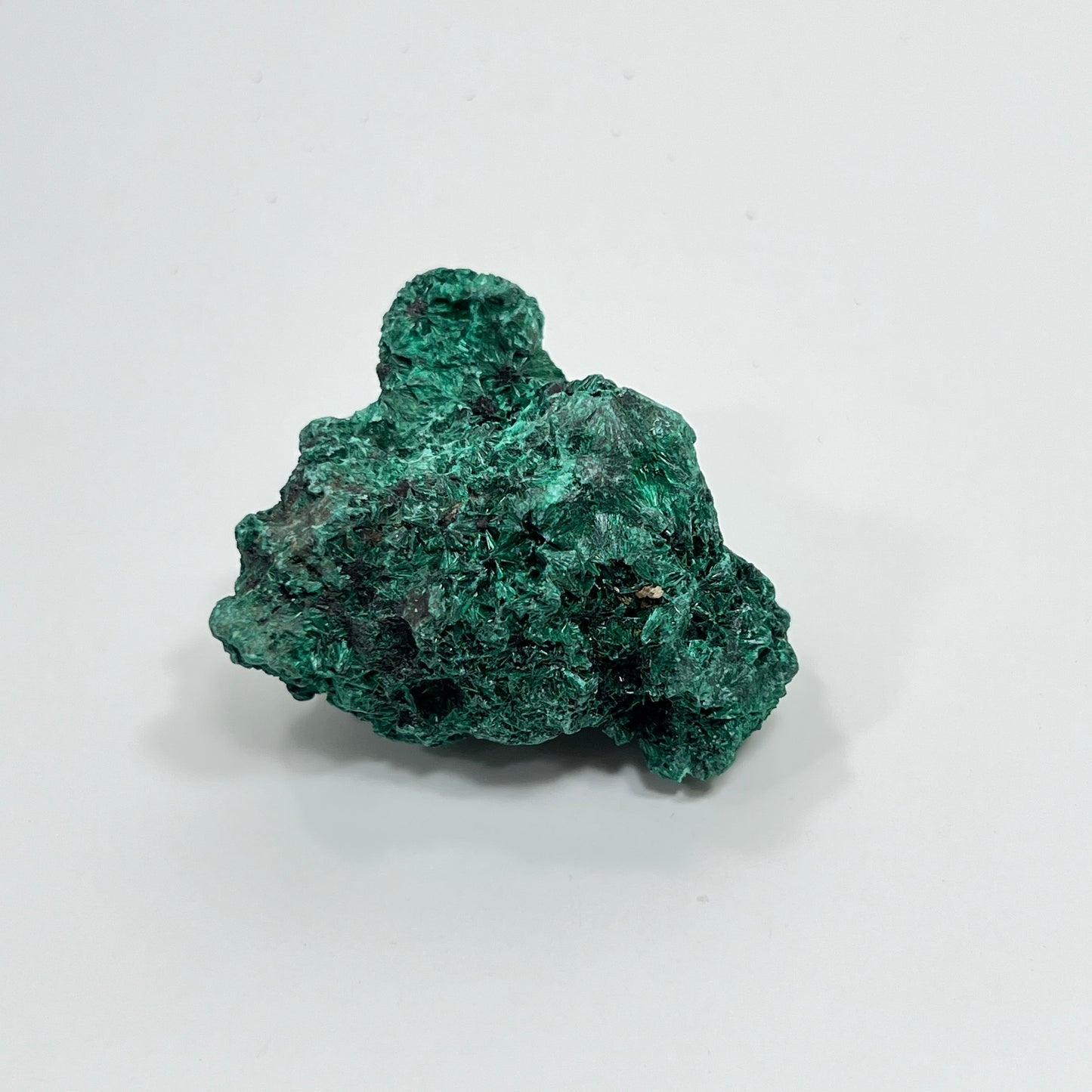 Fibrous Malachite – Natural Formation (55 × 50 × 38 mm)