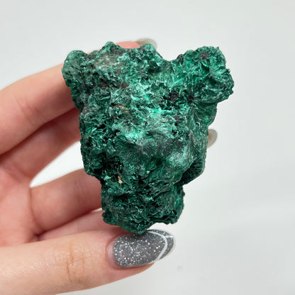 Fibrous Malachite – Natural Formation (55 × 50 × 38 mm)