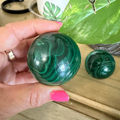 Malachite Sphere for Transformation and Protection