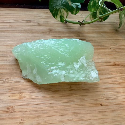 Natural Mint Green Calcite | Vibrant Crystal for Renewal, Calm and Fresh Energy