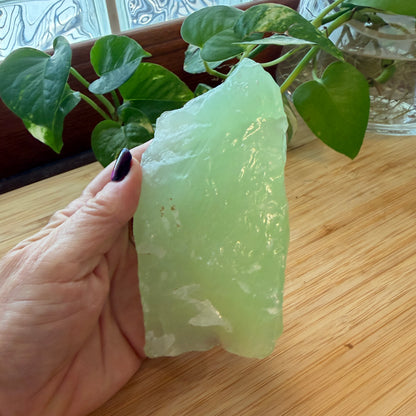 Natural Mint Green Calcite | Vibrant Crystal for Renewal, Calm and Fresh Energy