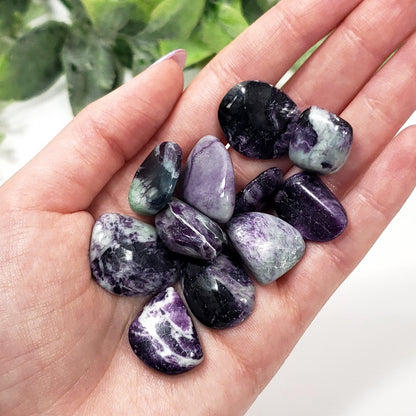 Kammererite Crystals – Spiritual Clarity, High-Vibration Healing & Inner Awakening