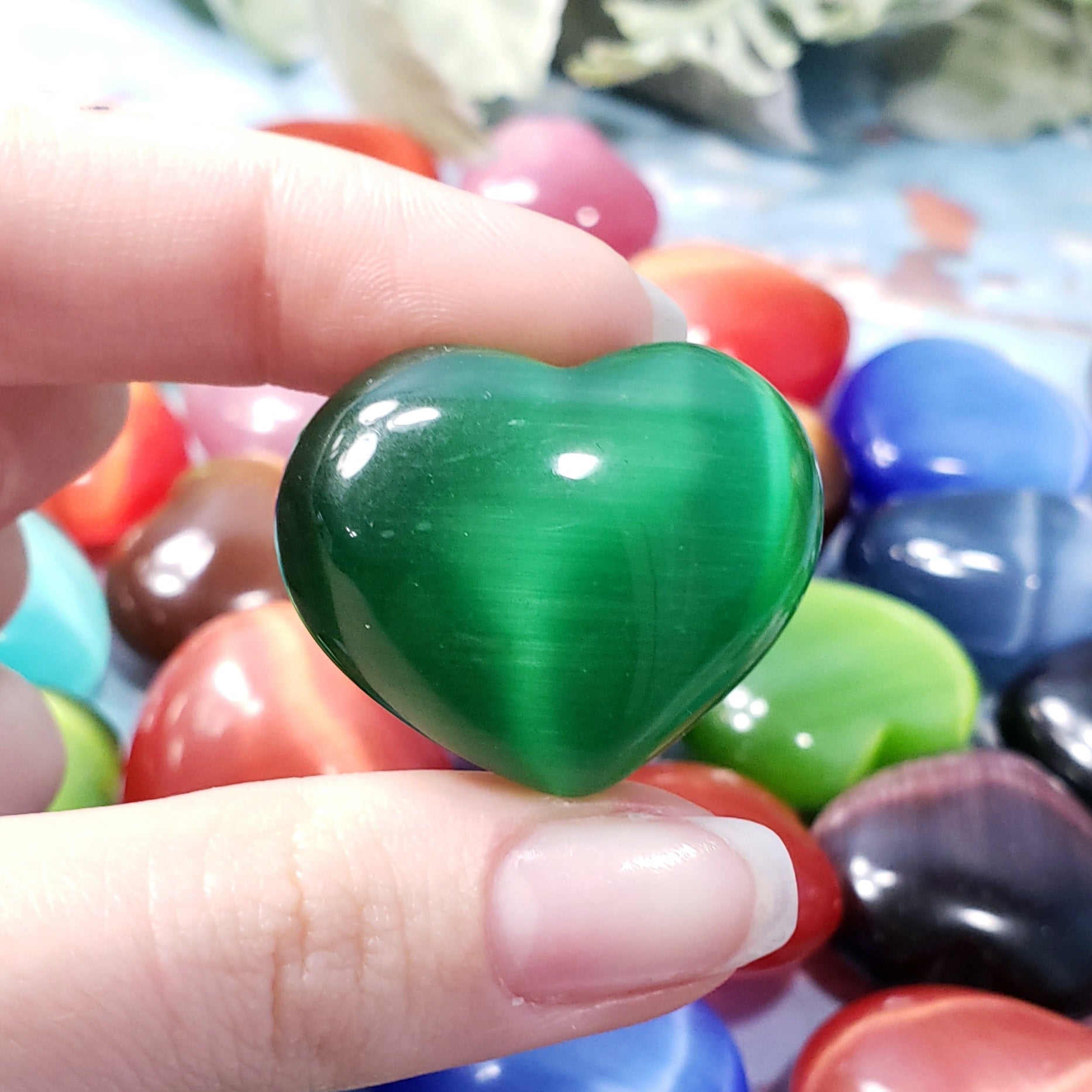 Cat's Eye 30mm Heart, assorted colors - Crystal Happenings