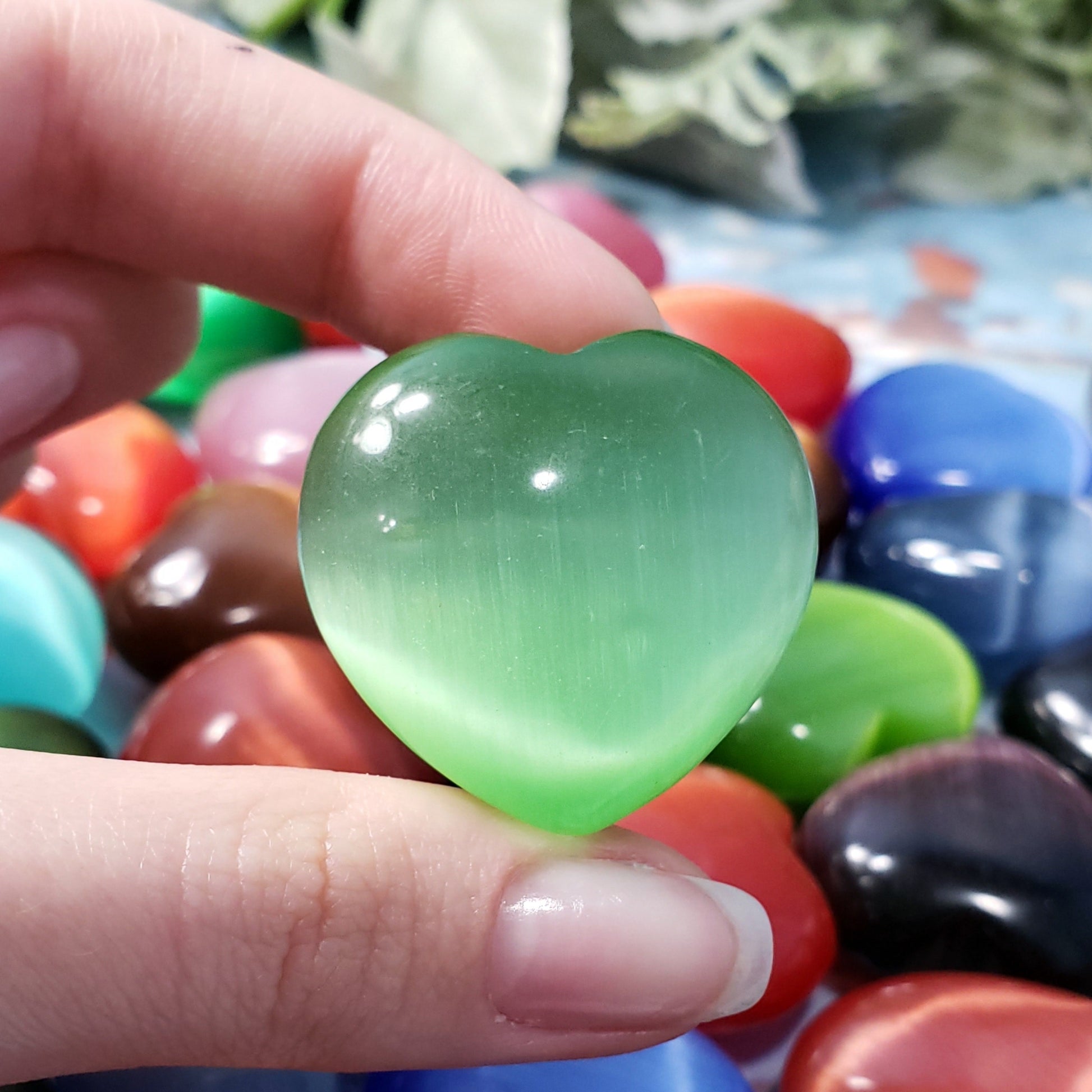 Cat's Eye 30mm Heart, assorted colors - Crystal Happenings
