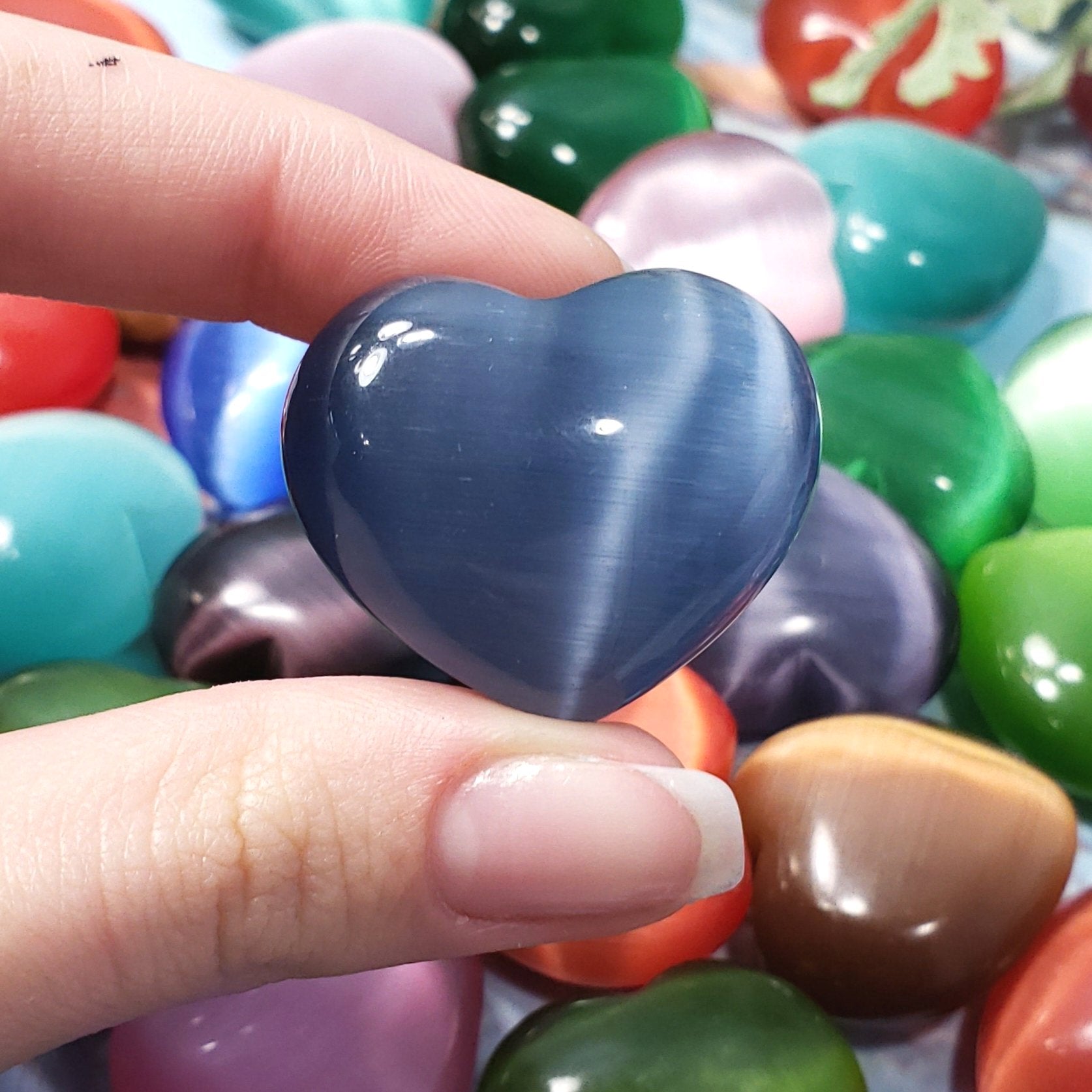 Cat's Eye 30mm Heart, assorted colors - Crystal Happenings